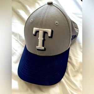 Youth Texas Rangers adjustable cap. Like new